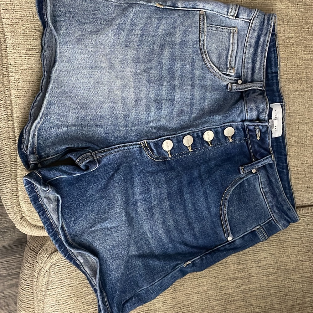 Risen shorts